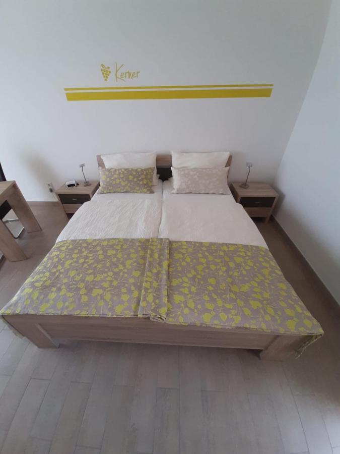 Casa La Vino Apartment Leiwen Ngoại thất bức ảnh