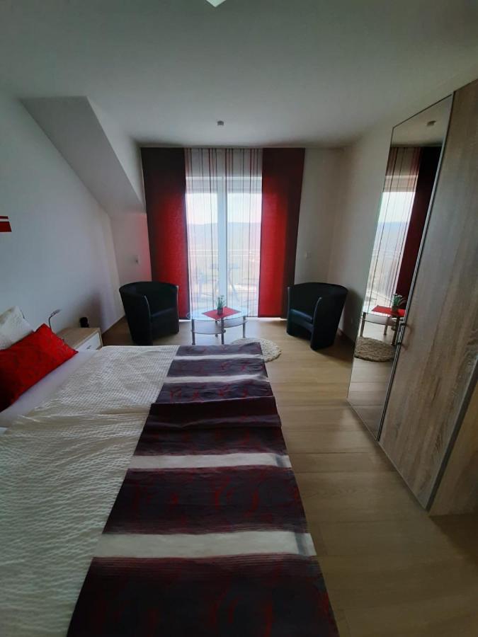 Casa La Vino Apartment Leiwen Ngoại thất bức ảnh